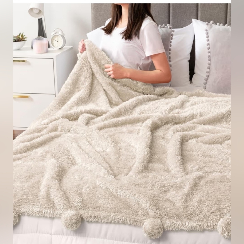 Pavilia Cream Pom Pom  Blanket 50" X 60" New